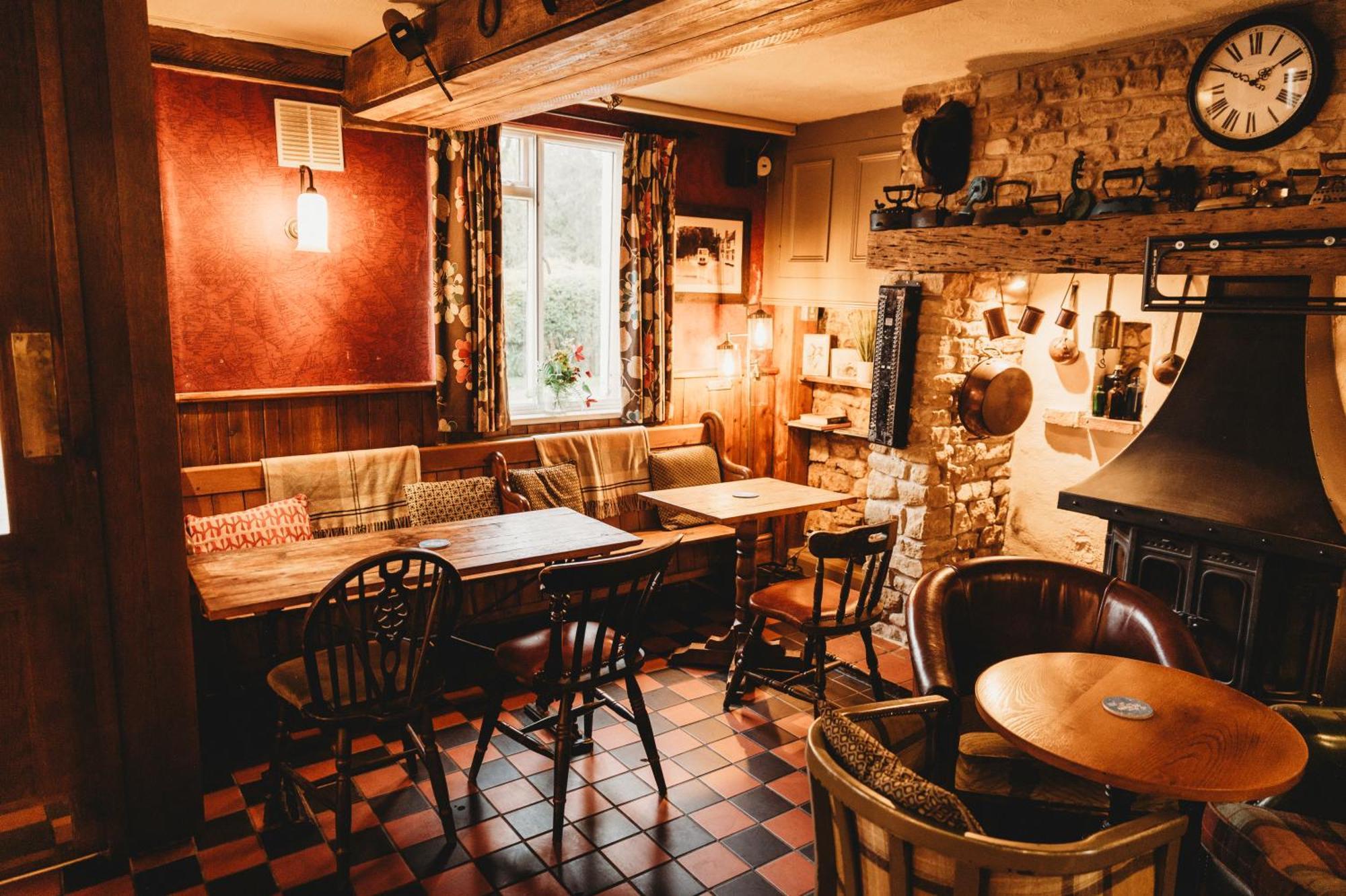The White Lion Inn Oakham Bagian luar foto
