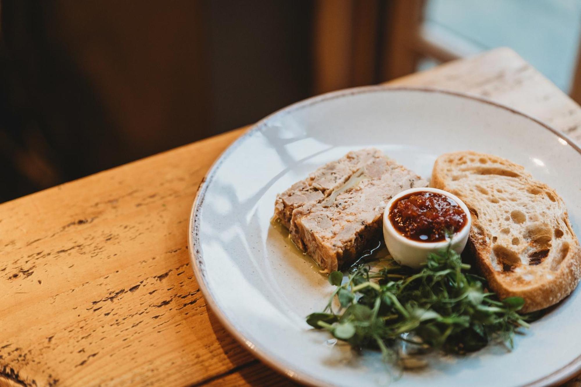 The White Lion Inn Oakham Bagian luar foto