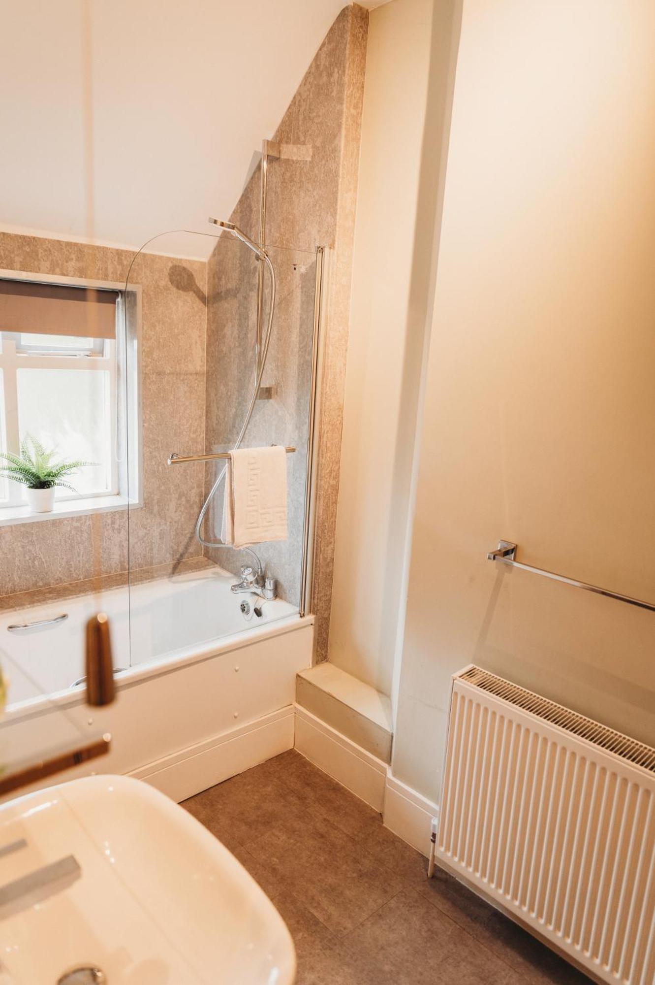 The White Lion Inn Oakham Bagian luar foto